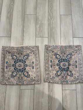 Vintage-Inspired Medallion Decorative Pillow Cover - Blue & Cream Linen-2
